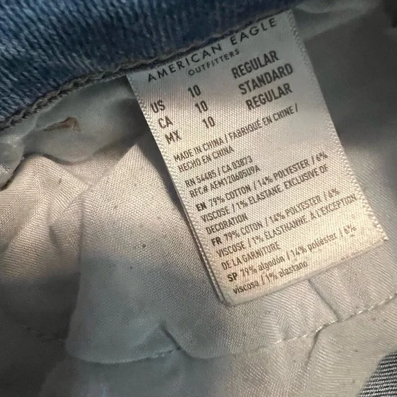 AMERICAN EAGLE mom jeans - Picture 5 of 5